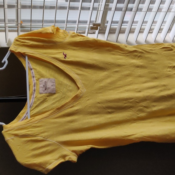 Hollister Tops - Hollister Yellow T-Shirt